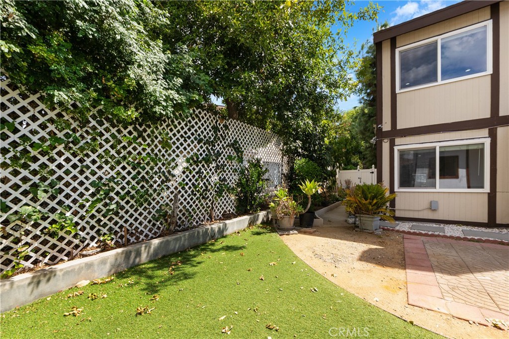 8515 Burnet #b Avenue #b Property Photo 8