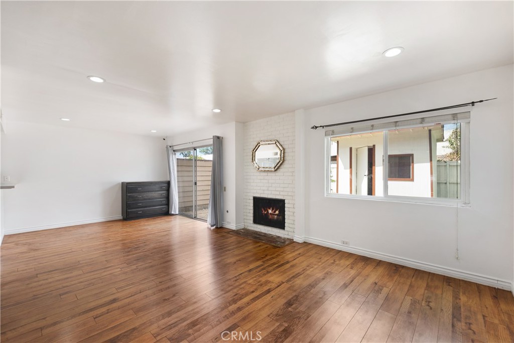 8515 Burnet #b Avenue #b Property Photo 15
