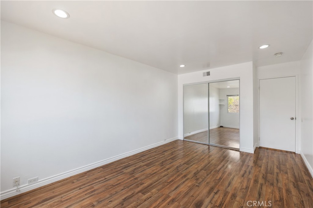 8515 Burnet #b Avenue #b Property Photo 22