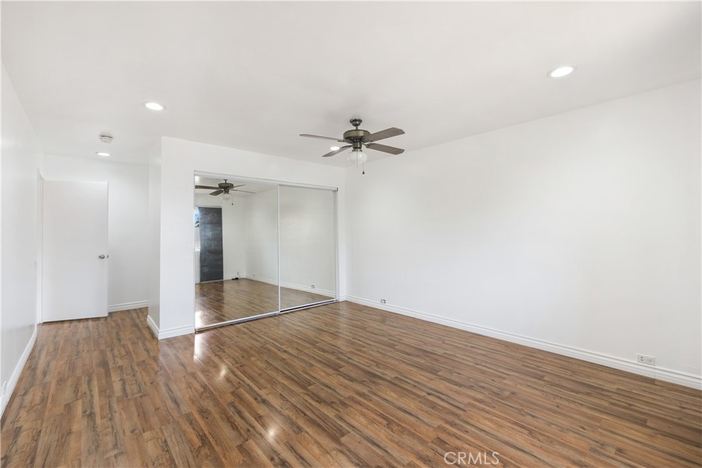 8515 Burnet #b Avenue #b Property Photo 24