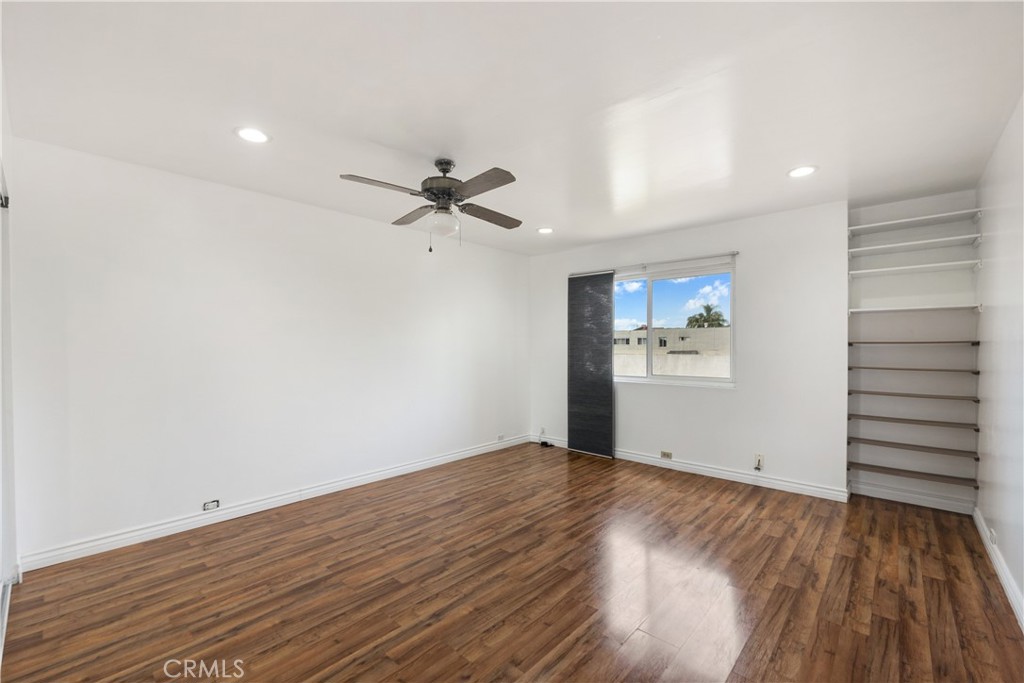 8515 Burnet #b Avenue #b Property Photo 28