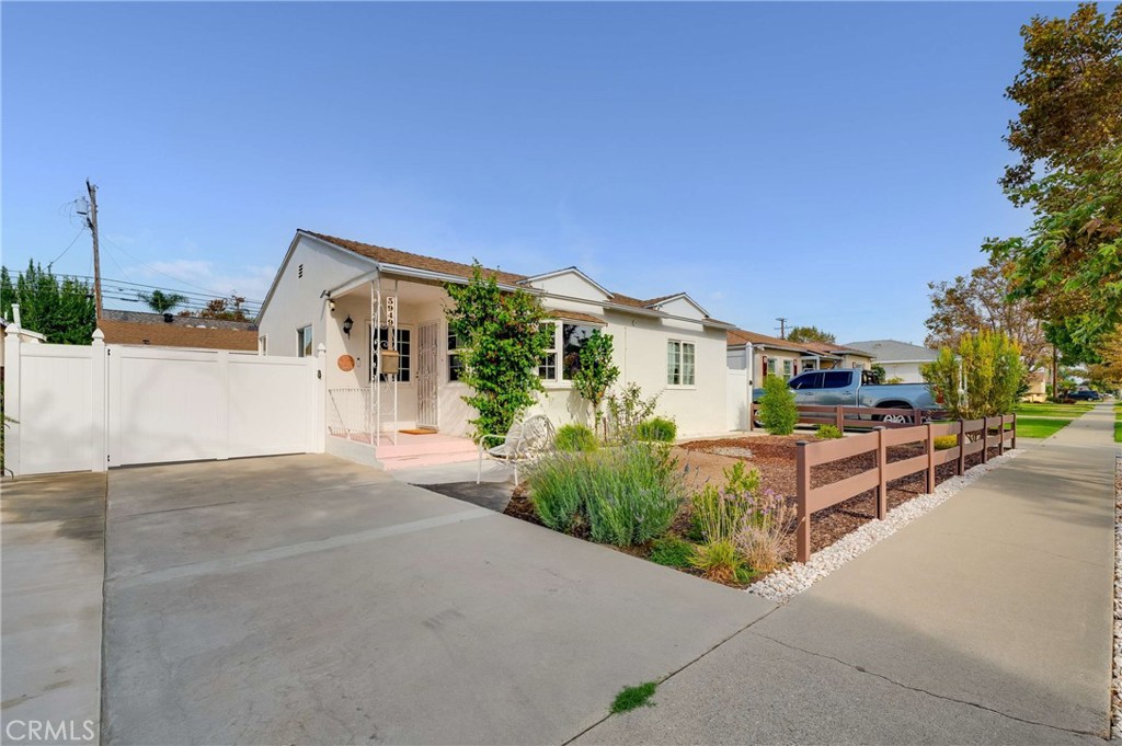 5949 Autry Property Photo 2