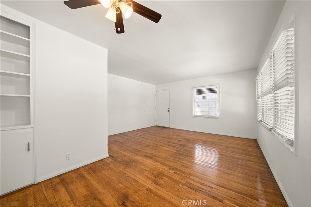 1136 Linden Avenue Property Photo 5