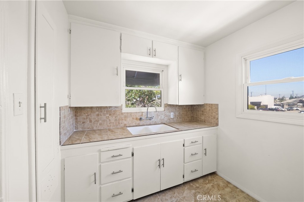 1136 Linden Avenue Property Photo 7