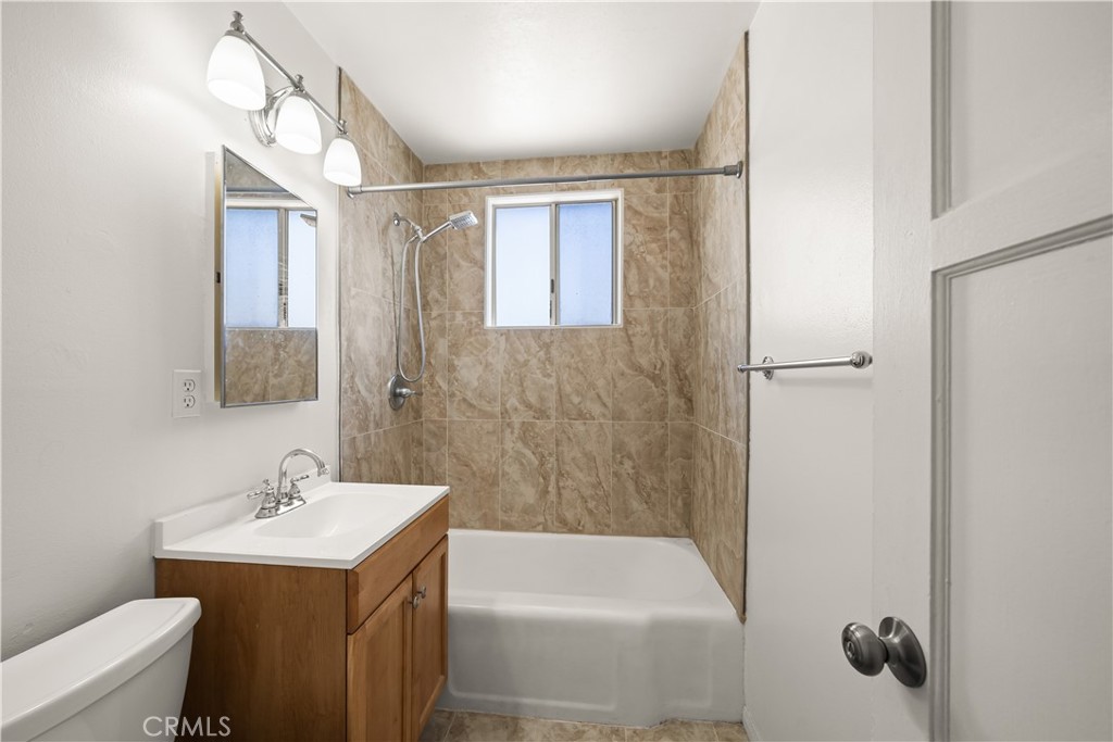 1136 Linden Avenue Property Photo 8