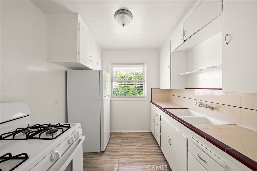 1136 Linden Avenue Property Photo 10