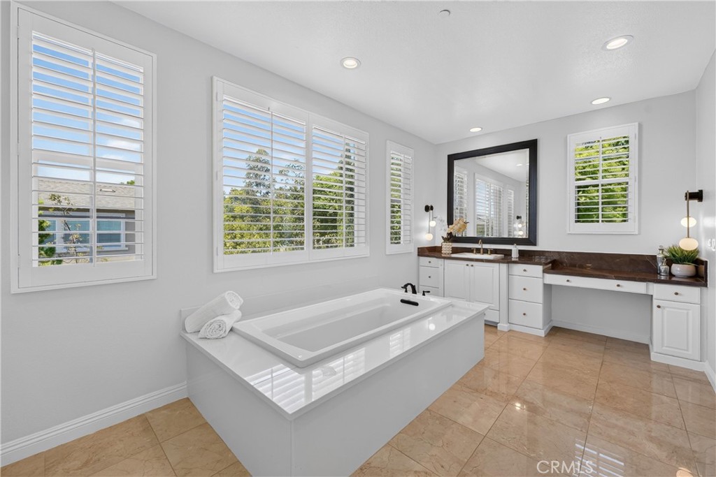 163 Fieldwood Property Photo 48