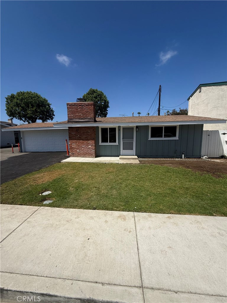 2445 Elden N Property Photo 1