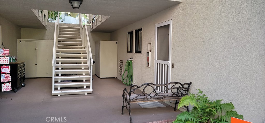 931 Avenida Majorca #a Property Photo 3