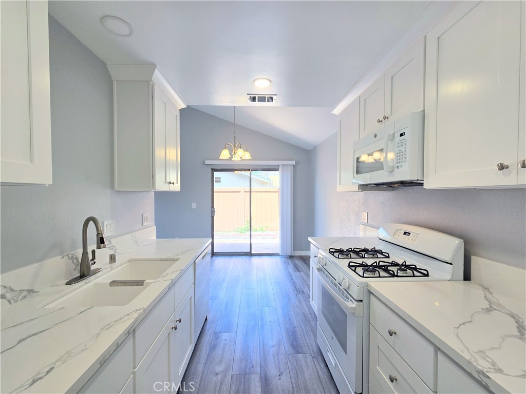 16806 Judy Way Property Photo 10