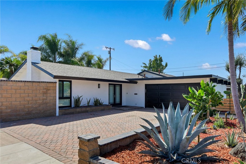 629 S Yorba Property Photo 1