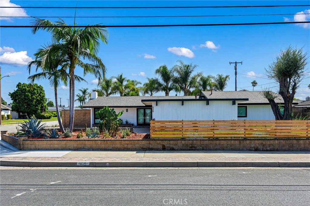 629 S Yorba Property Photo 2