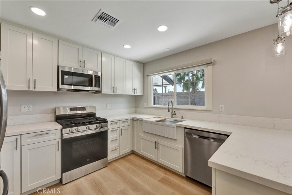 629 S Yorba Property Photo 3