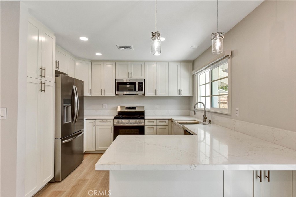 629 S Yorba Property Photo 4