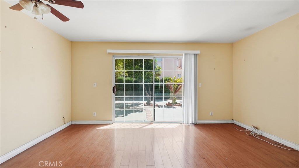 7432 Bellingham Ave Property Photo 15