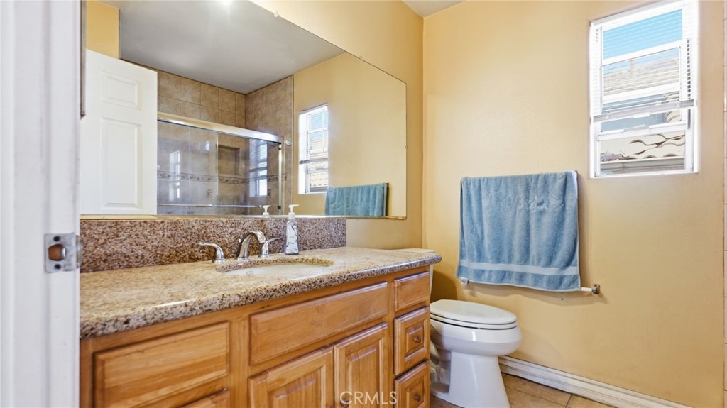 7432 Bellingham Ave Property Photo 30