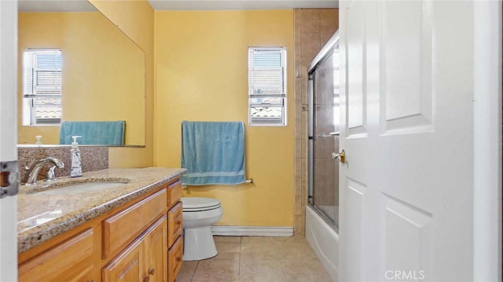 7432 Bellingham Ave Property Photo 31