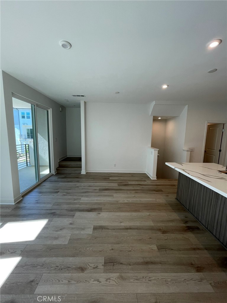 1230 W Bushell Property Photo 9