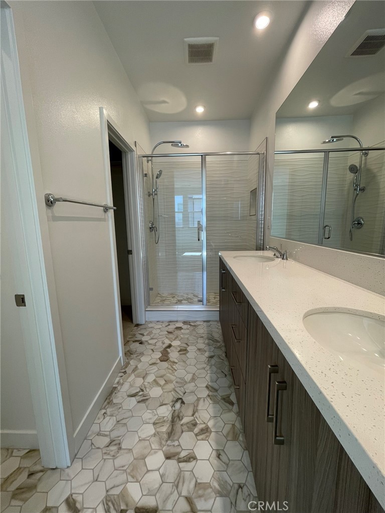 1230 W Bushell Property Photo 15