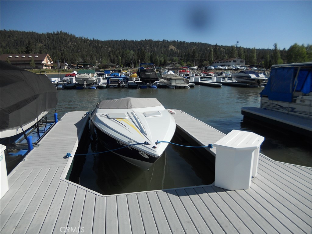 400 Pine Knot Property Photo 4