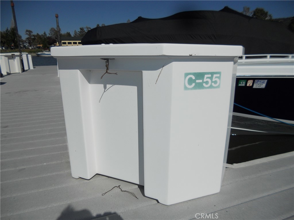 400 Pine Knot Property Photo 5