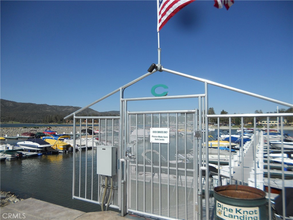 400 Pine Knot Property Photo 6