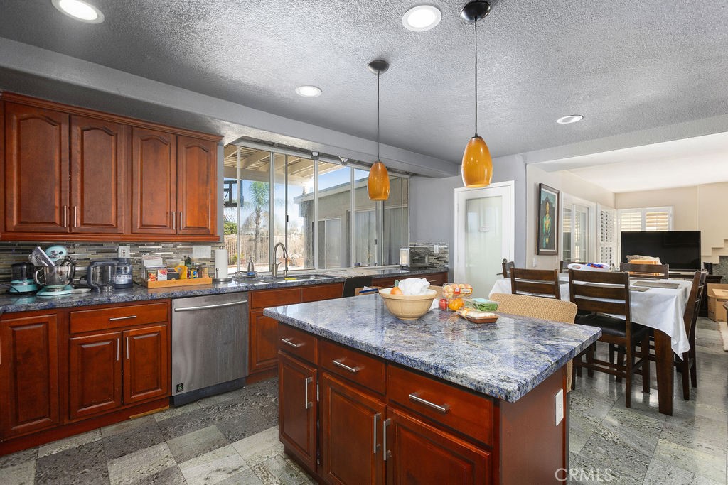 1511 Dominguez Ranch Property Photo 18