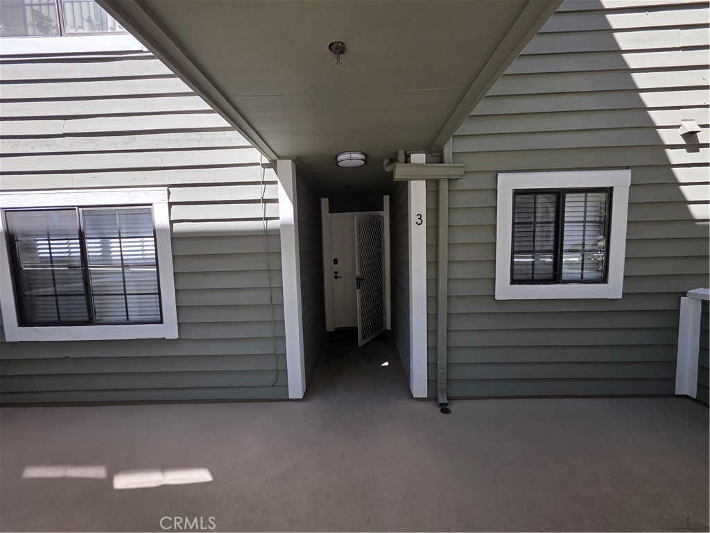 6545 Reseda 3 Property Photo 19