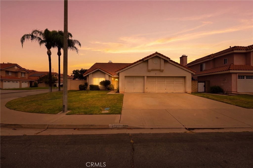 2127 E Bellbrook Property Photo 1