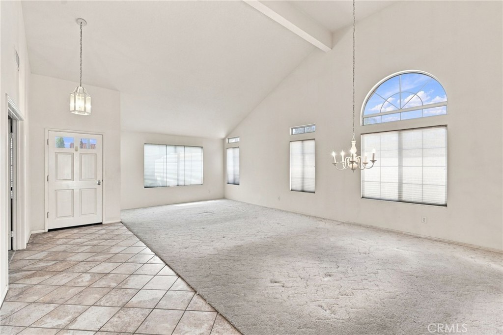 2127 E Bellbrook Property Photo 5