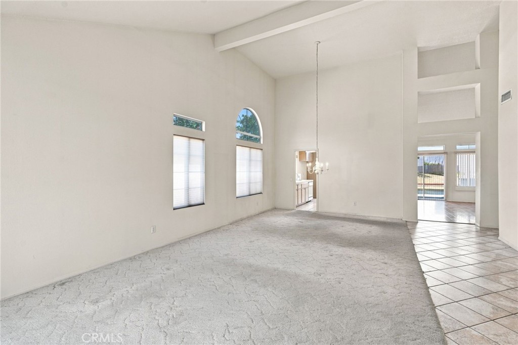 2127 E Bellbrook Property Photo 12