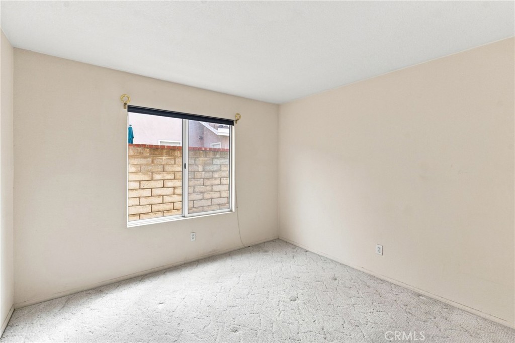 2127 E Bellbrook Property Photo 23