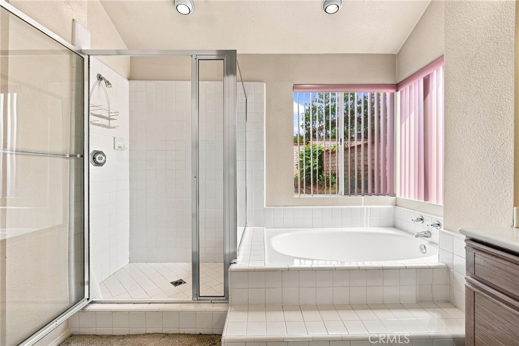 2127 E Bellbrook Property Photo 32