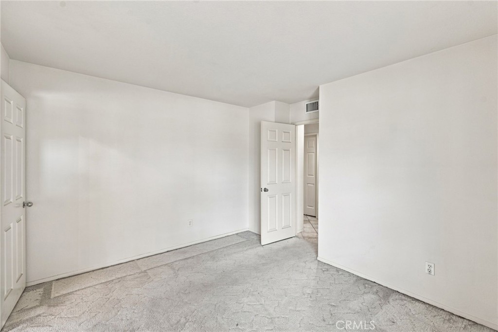 2127 E Bellbrook Property Photo 35