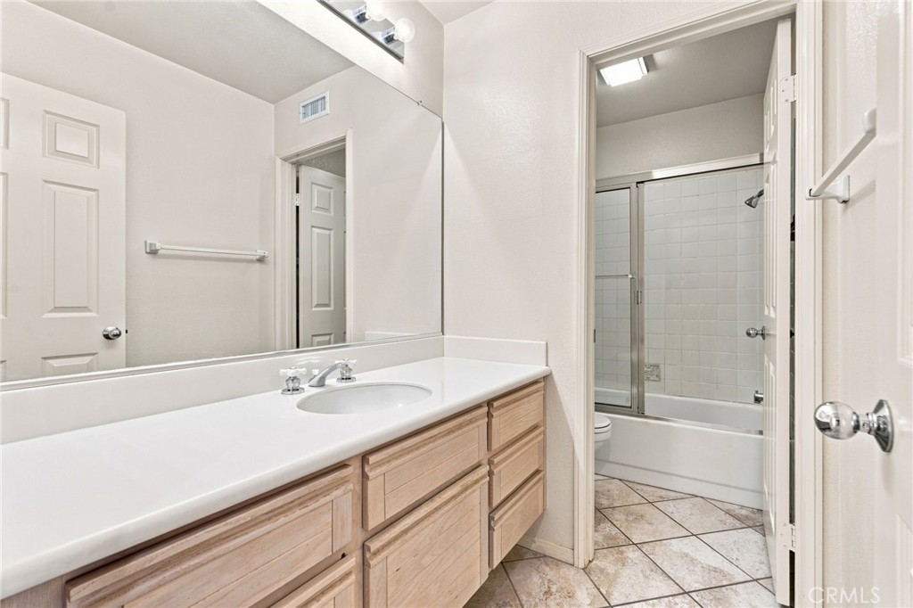 2127 E Bellbrook Property Photo 38