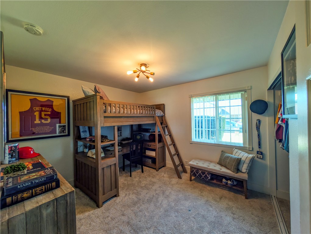 2146 W Crone Avenue Property Photo 20