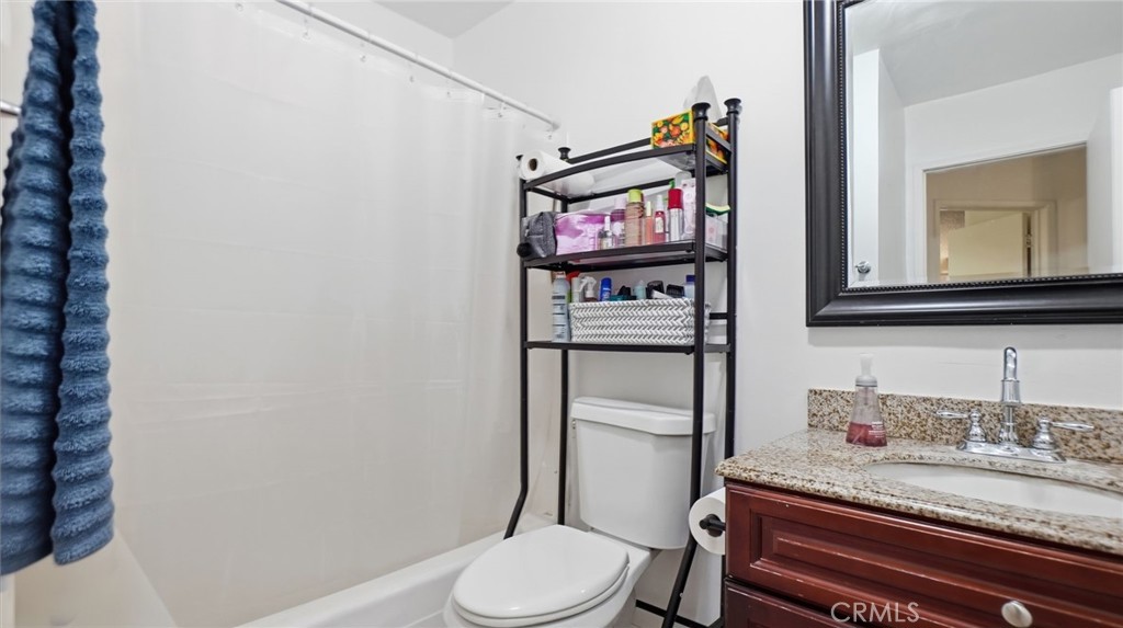 1239 W Rosecrans 4 Property Photo 36