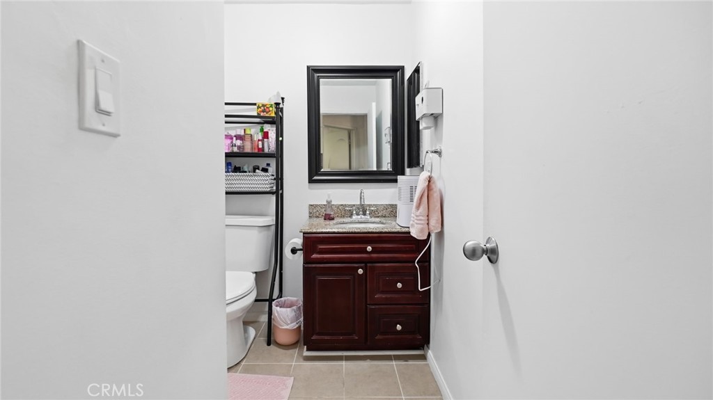 1239 W Rosecrans 4 Property Photo 37