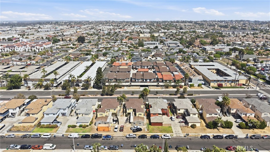 1239 W Rosecrans 4 Property Photo 55
