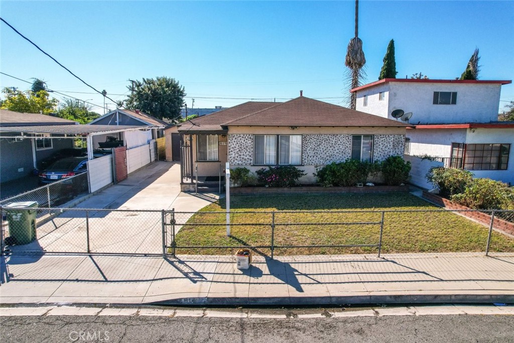 814 W Maple Street Property Photo 1