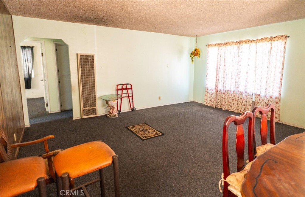 814 W Maple Street Property Photo 6