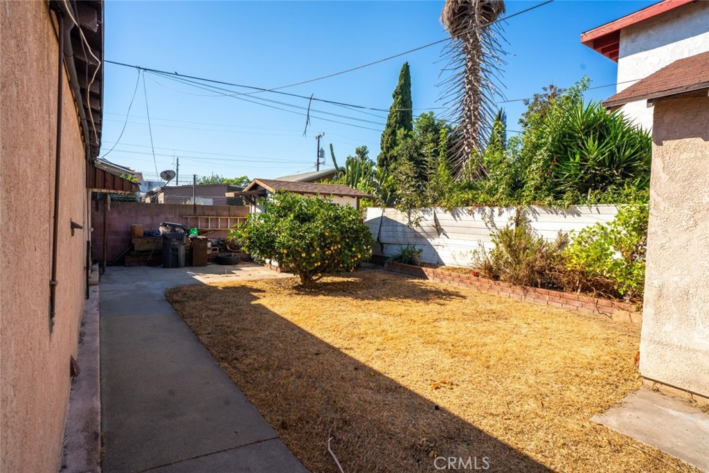814 W Maple Street Property Photo 9