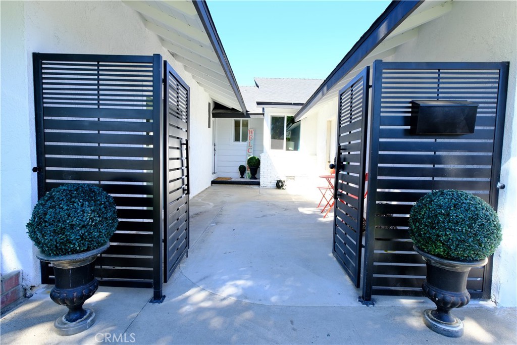 2023 S Janette Property Photo 16