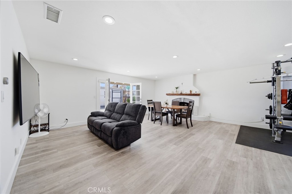 14762 Carfax Property Photo 5