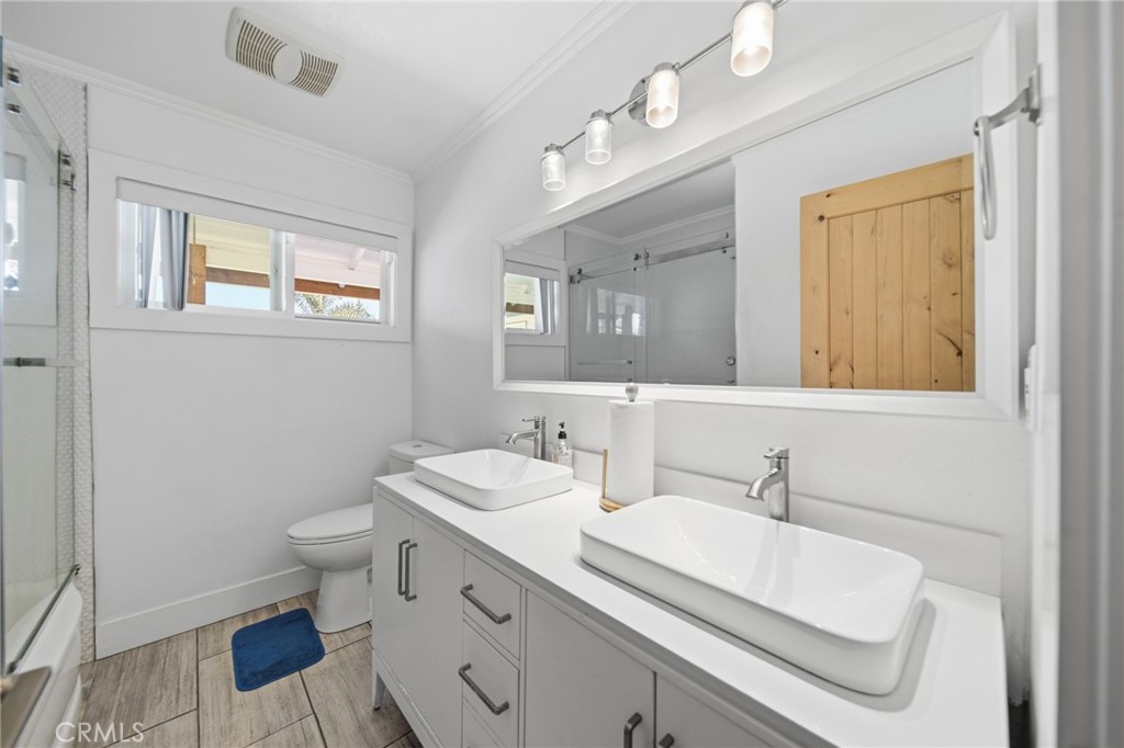 14762 Carfax Property Photo 18