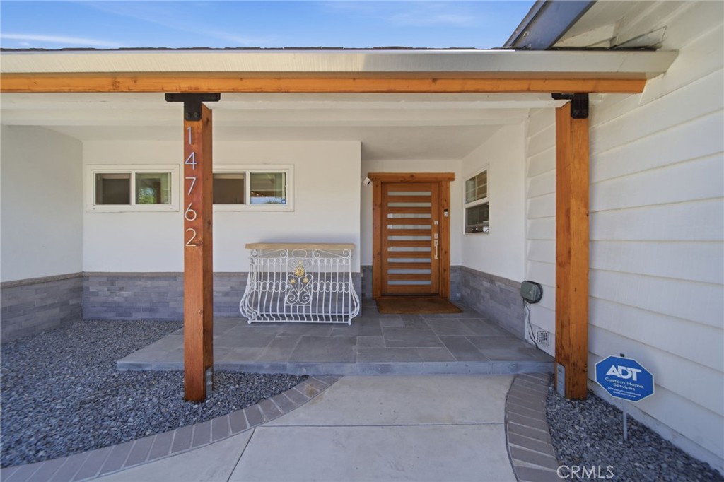 14762 Carfax Property Photo 20