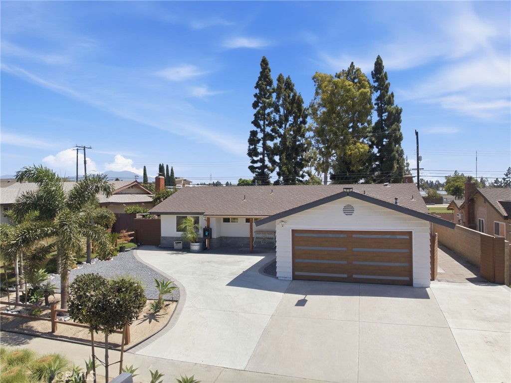 14762 Carfax Property Photo 35