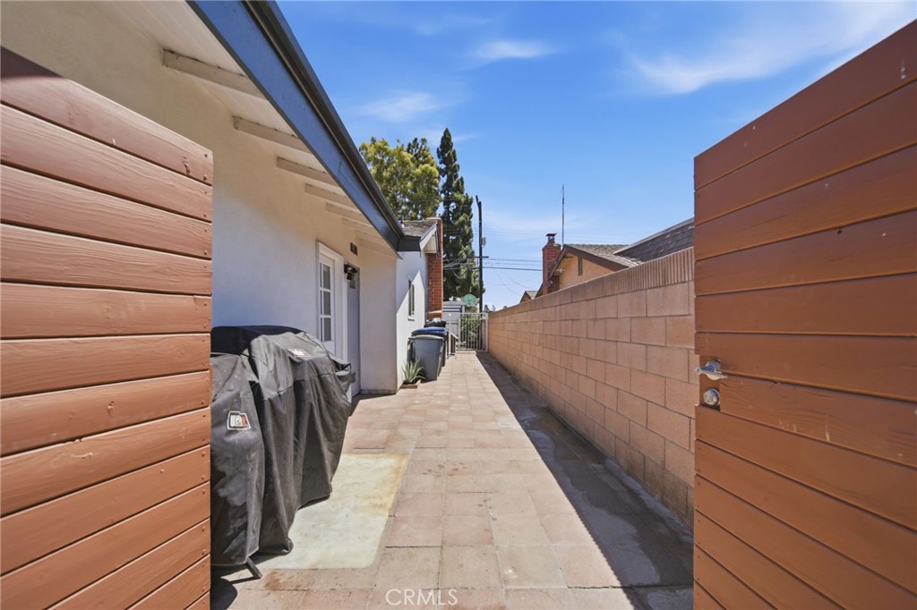 14762 Carfax Property Photo 40