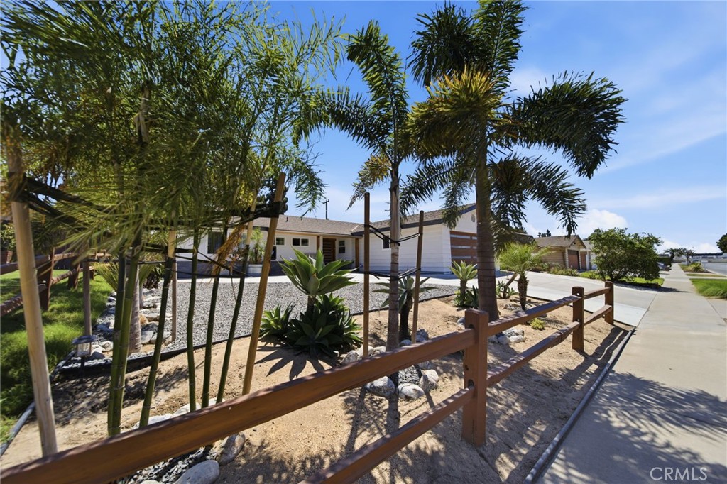 14762 Carfax Property Photo 41