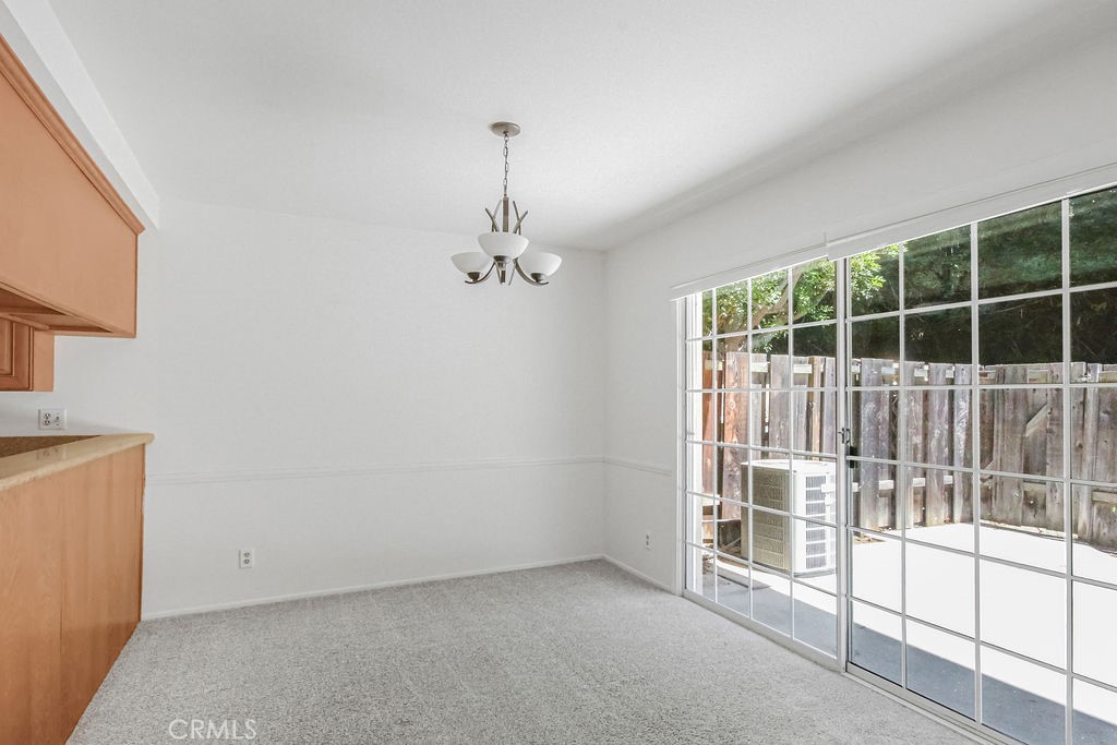 670 W Glenwood Property Photo 10